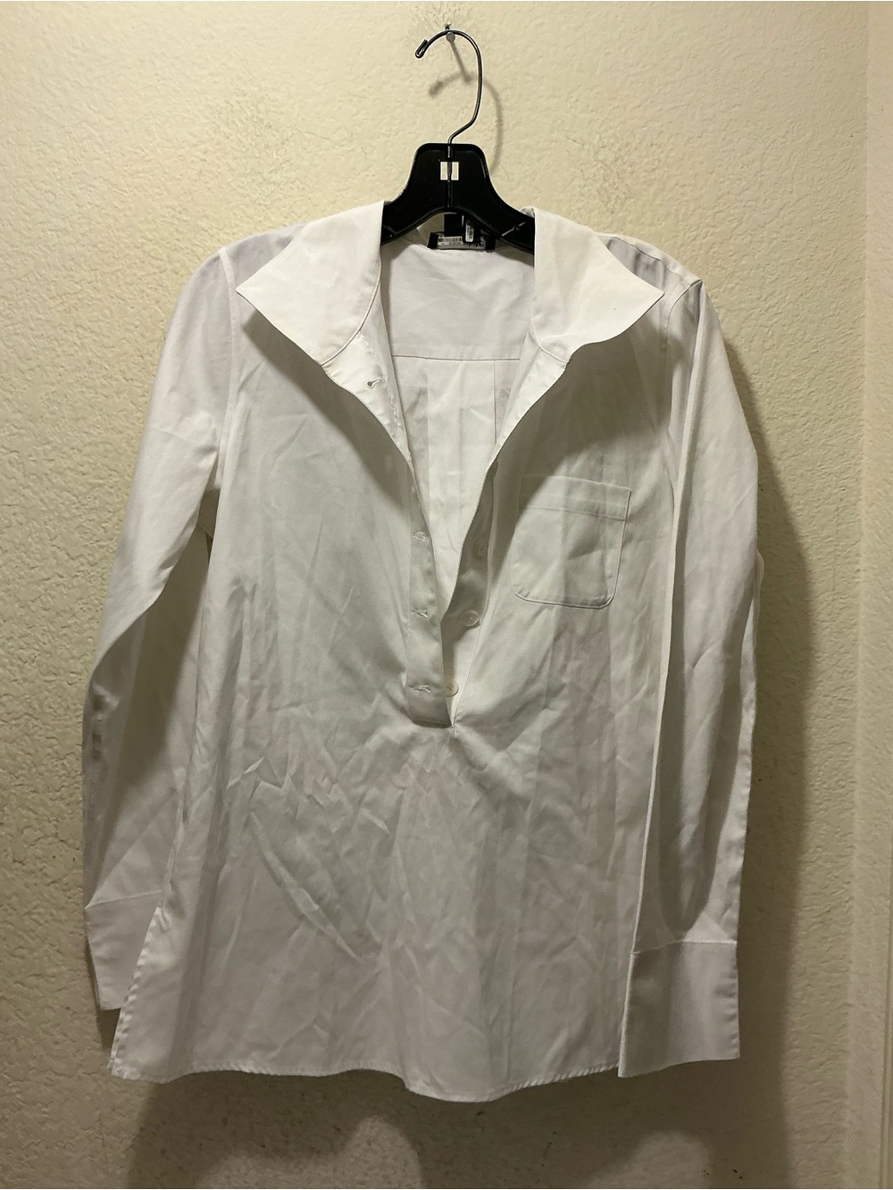 Paperwhite White Blouse with buttons on back Detail size 4